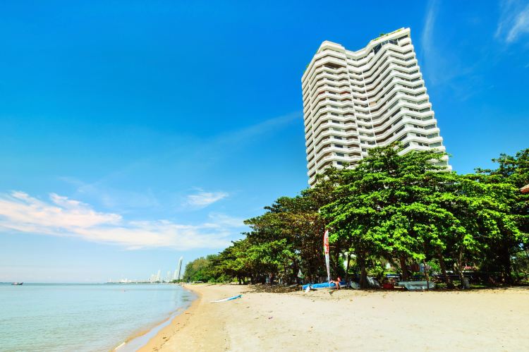 Jomtien Beach (Family-friendly, Water Sports, Serene Environment)