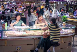 东海县超巨规模水晶产业背后是郯庐断裂带的恩惠