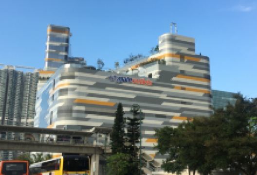 东荟城名店仓购物图片