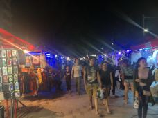 湄公河边公园-万象-圣皮埃尔-勒穆捷史万岁