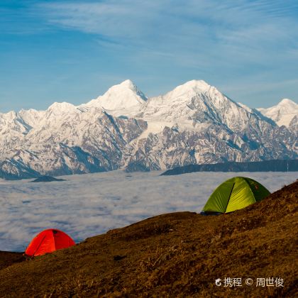 成都+稻城亚丁+牛背山6日5晚私家团