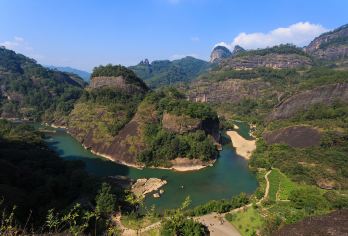 武夷山国家公园+九曲溪竹筏漂流+《印象大红袍》演出一日游【1人起订，可独立成团，行程可定制更自由。】