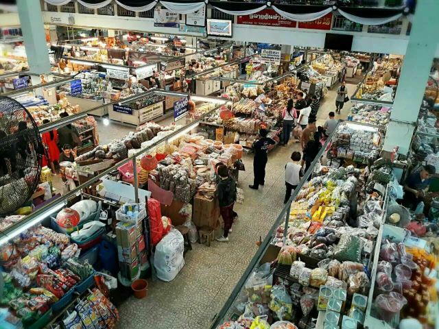 Warorot Market