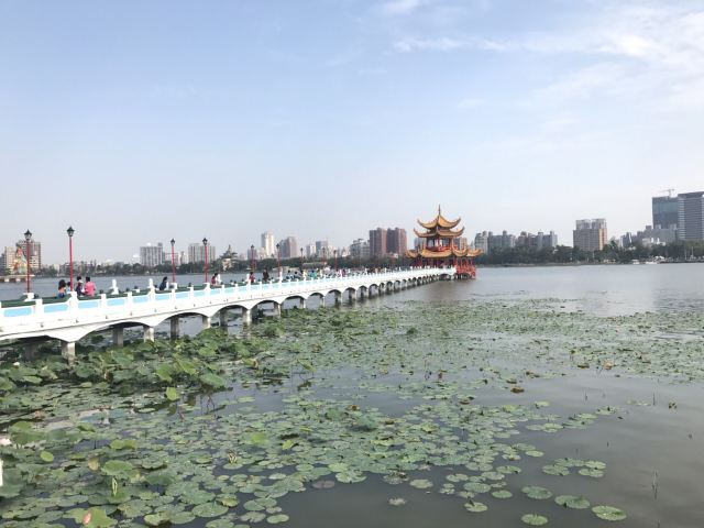 Lianchi (Lotus) Lake