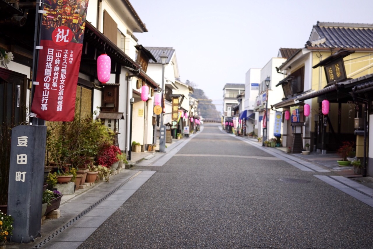 10点前安静的豆田町老街