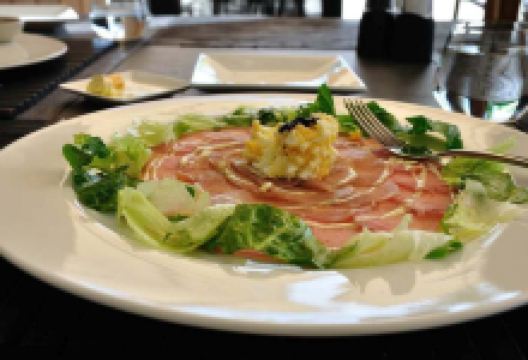 Svinya i Biser美食图片