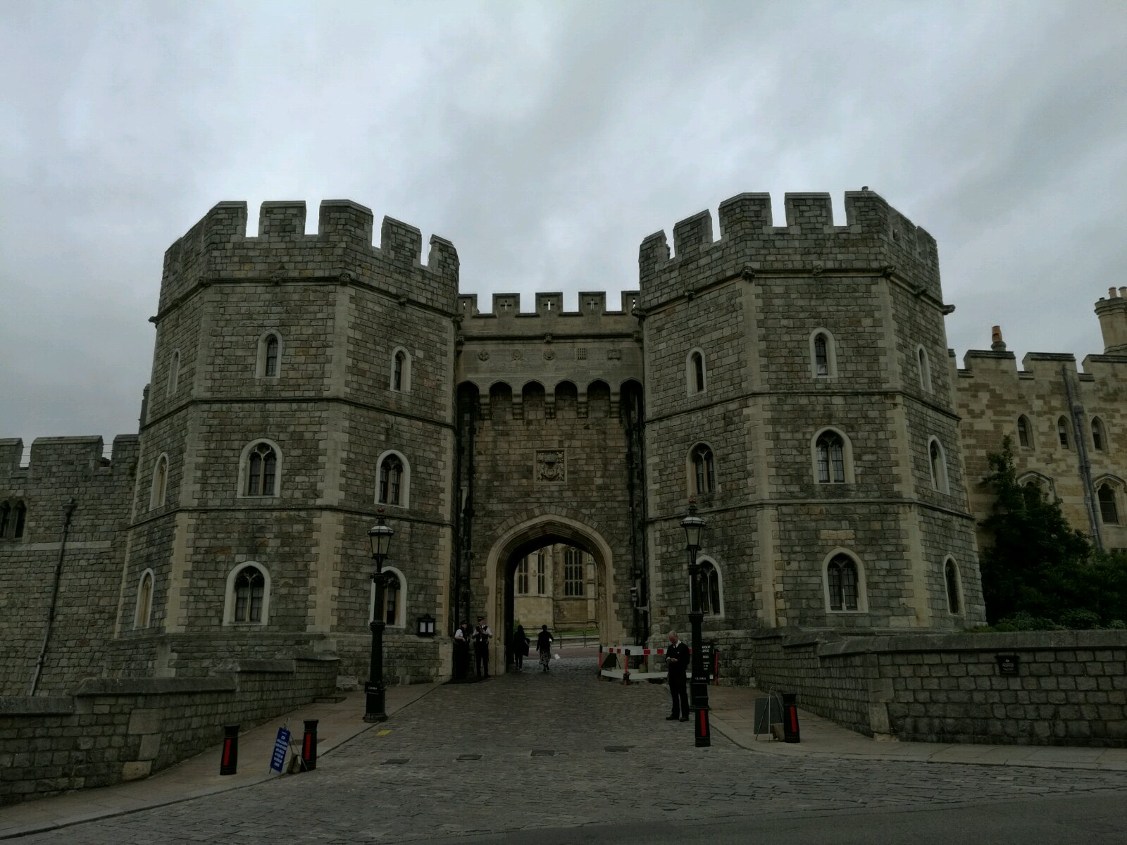 温莎城堡：现任女王的行宫