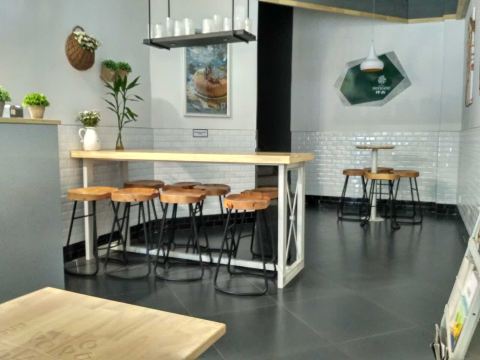 Qianji West Bakery (binhushiji)