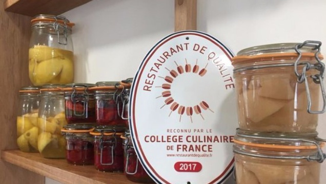 De la bouche a l'Oreille