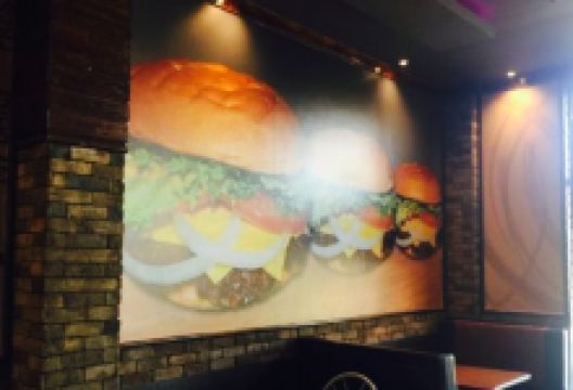 Friends Burger House of Burger美食图片
