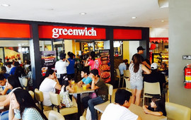 Greenwich - Center Plaza Mall