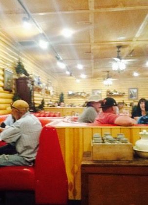 Bear Trapper Restaurant餐厅图片