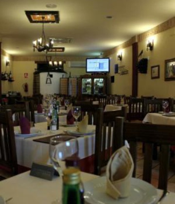 Puerta De Pro餐厅图片