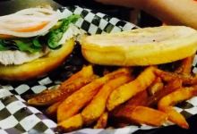 J. Pfenny's Sports Grill & Pub美食图片