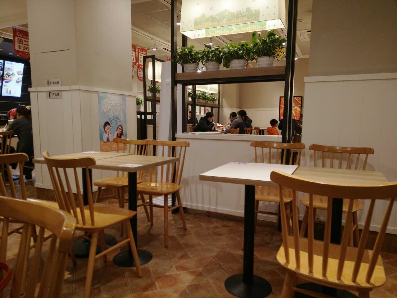 肯德基(长阳龙舟大道店)