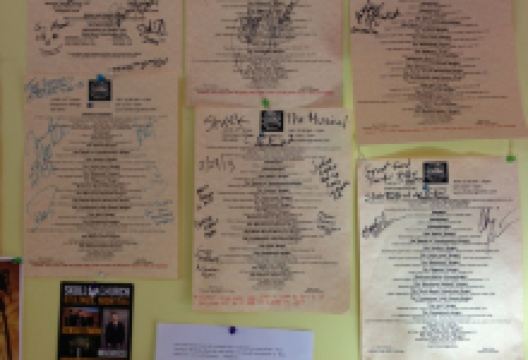 The Burger Dive美食图片