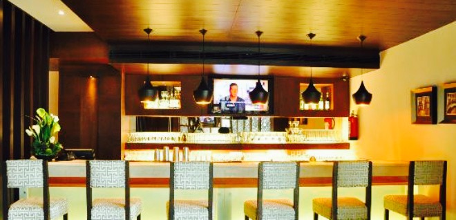 Manhattan Restro Bar