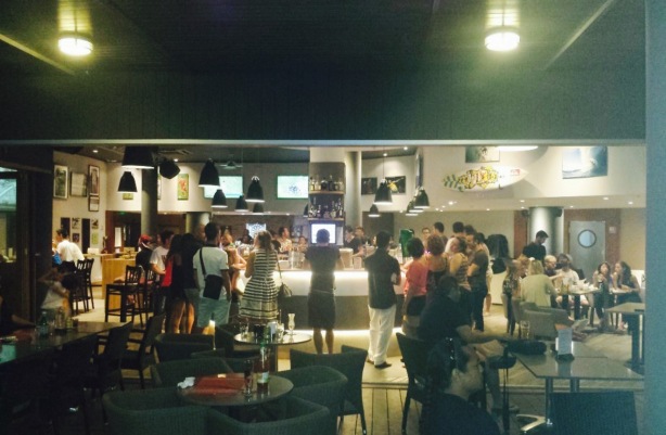 Rendez-Vous Sports Bar餐厅图片