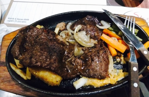 Steak Hut Raya Kupang Indah
