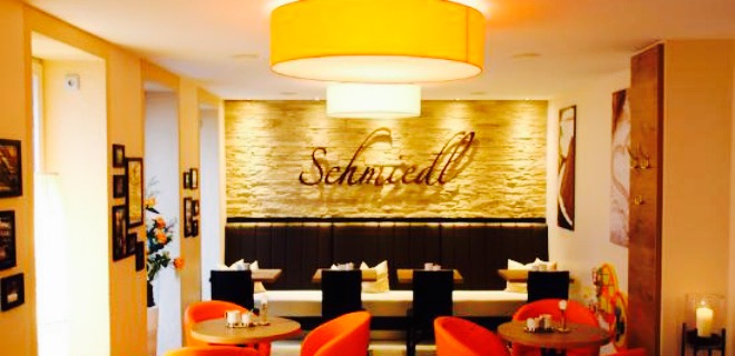 Backerei • Konditorei • Cafe Schmiedl