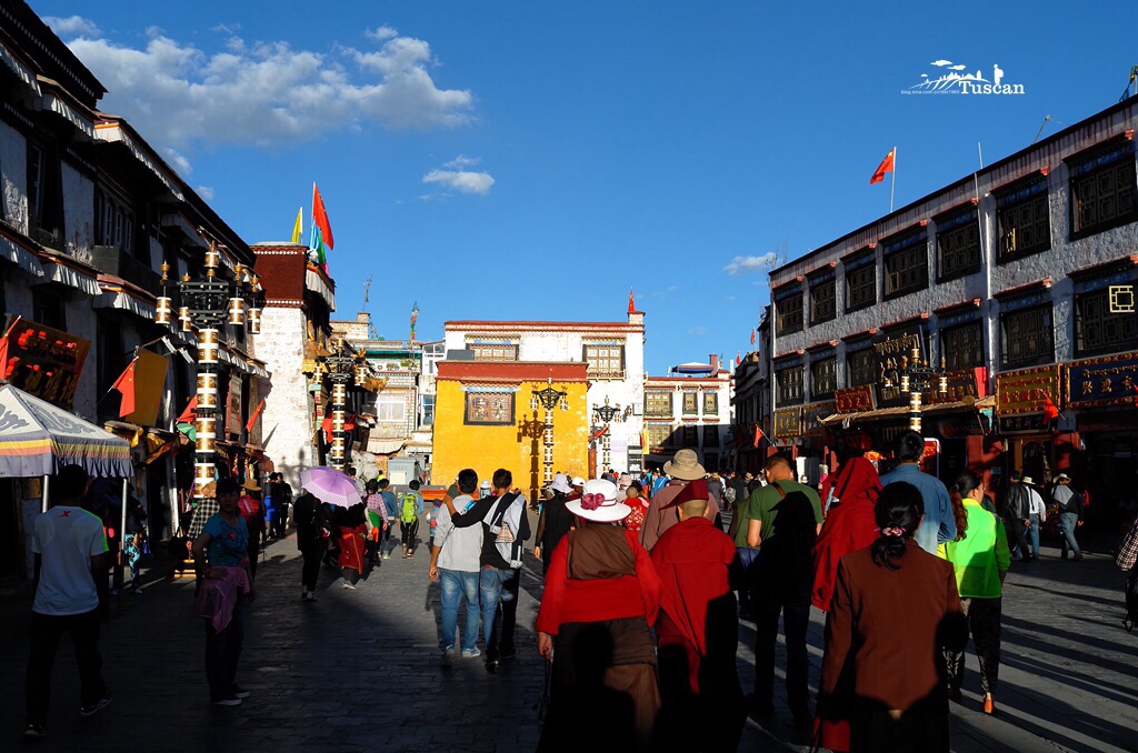藏族人的圣路——拉萨八廊街