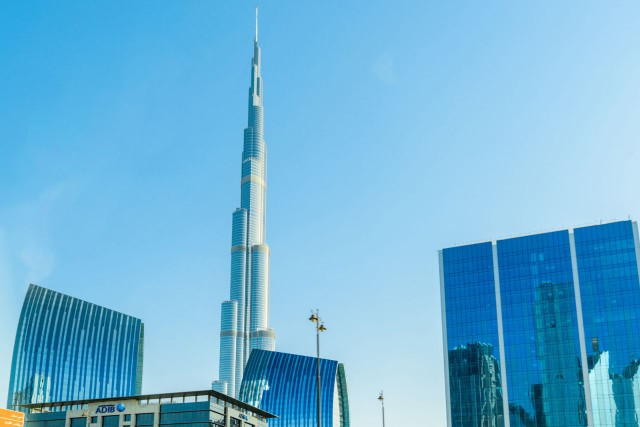 站在世界第一高建筑828米，迪拜哈利法塔，一塔倾城