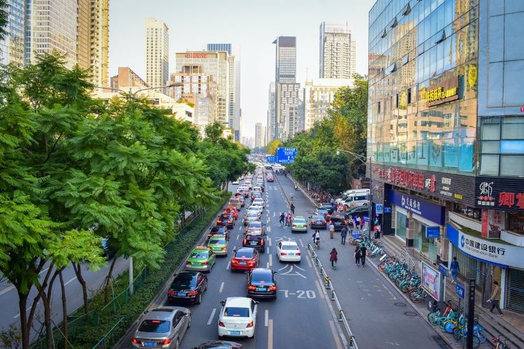 Chunxi Road Commercial Area(Shopping paradise, modern amenities)