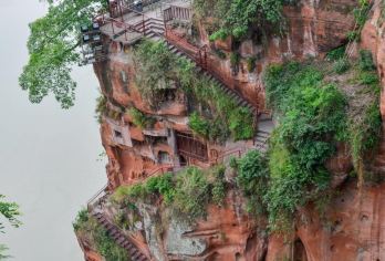 乐山大佛+黄龙溪一日游【大团纯玩，成都三环路以内上门接】【乐山大佛+黄龙溪古镇一日游】