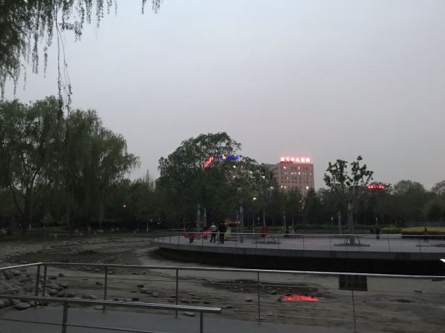 阳光星期八公园旅行图片 6