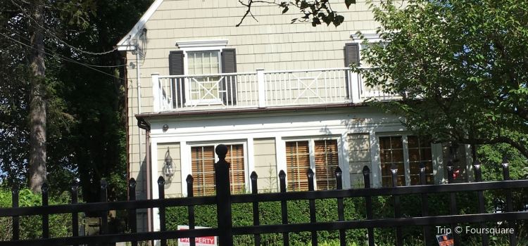 Amityville Horror House Travel Guidebook Must Visit Attractions