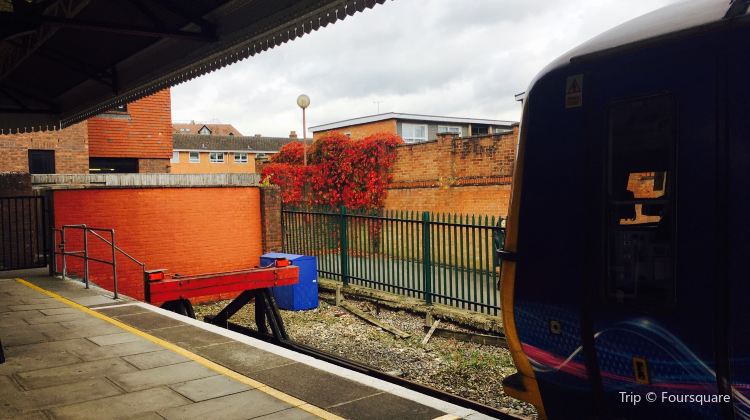 Henley On Thames Train Station Travel Guidebook Must Visit