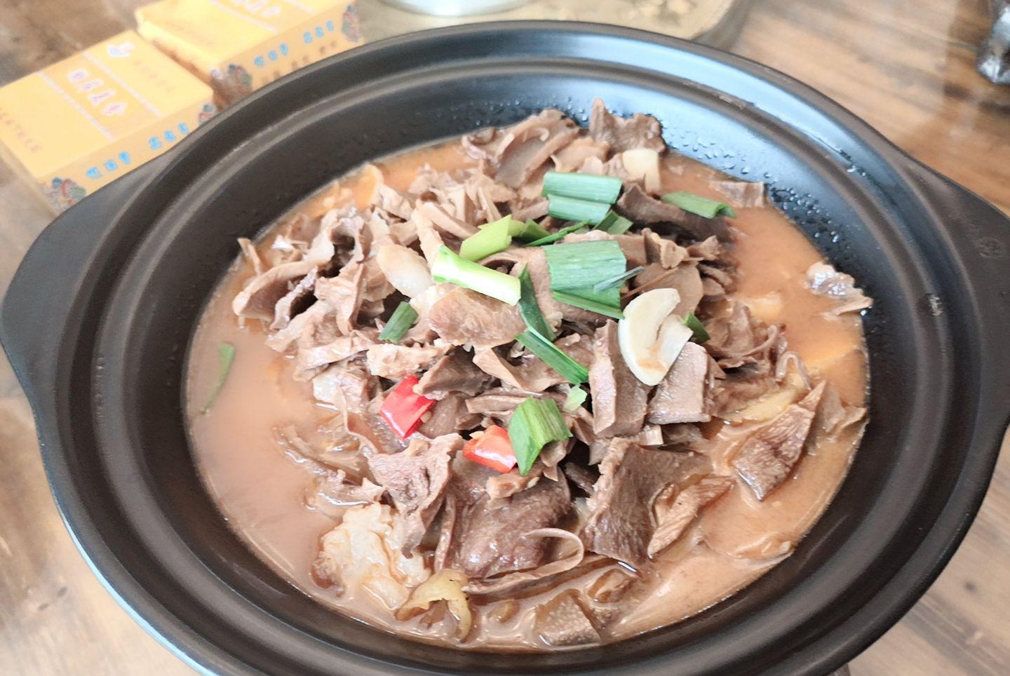 湖岸美食(湖岸花城店)