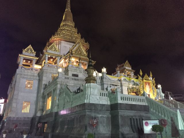 Wat Traimit Wittayaram