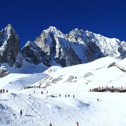 丽江+大理市+香格里拉6日5晚拼小团