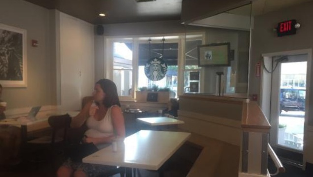 Starbucks餐厅图片