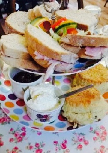 When the Clock Strikes 3餐厅图片