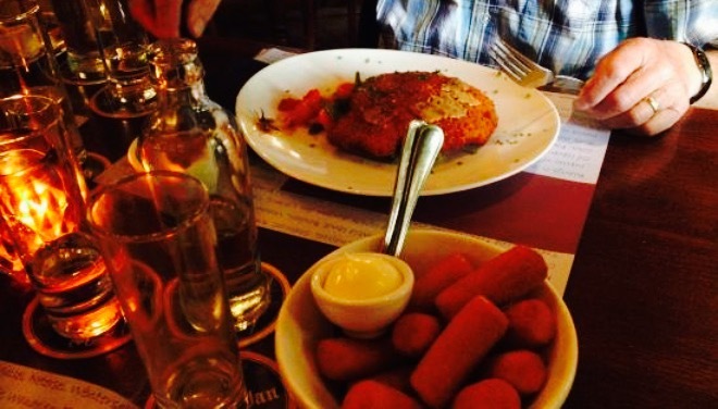 Dinee-Cafe Veertien