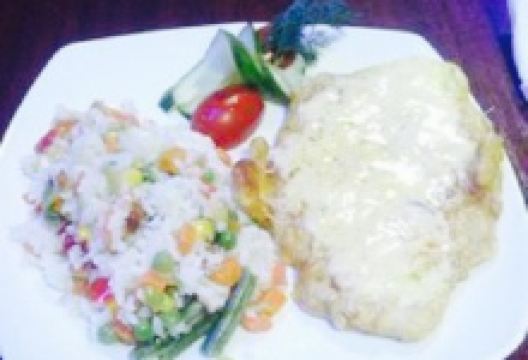 Za Rulem美食图片