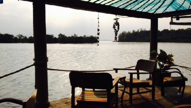 Thmorda Crab House Restaurant-koh Kong-Cambodia