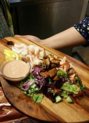 Moghuls On The Rocks