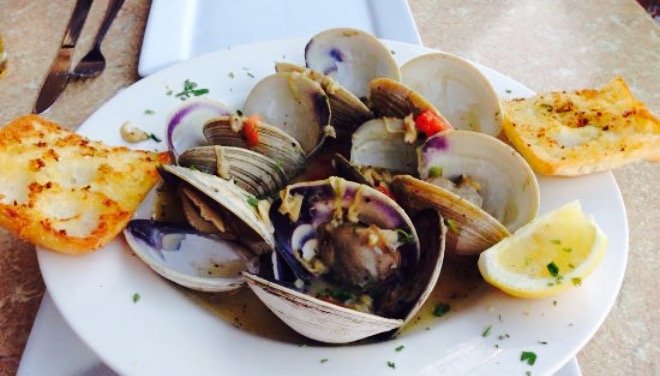 Pelican Isle餐厅图片