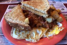 Purple Cow House of Pancakes美食图片