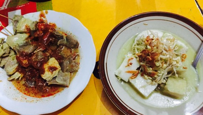 Lontong Ayam Kampung Bu Eni餐厅图片