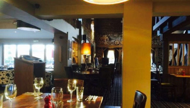 The Three Legged Stool餐厅图片