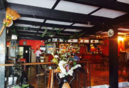 Black Lion Bar Restaurant美食图片