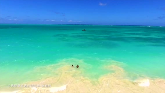 航拍夏威夷欧胡岛的海