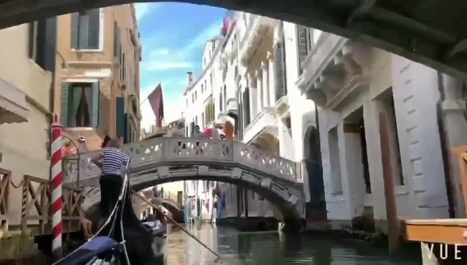 贡多拉上的威尼斯