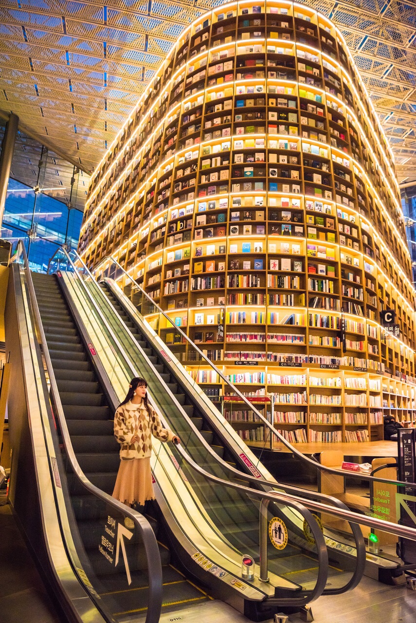 首尔最美图书馆|超浪漫的星空庭院图书馆