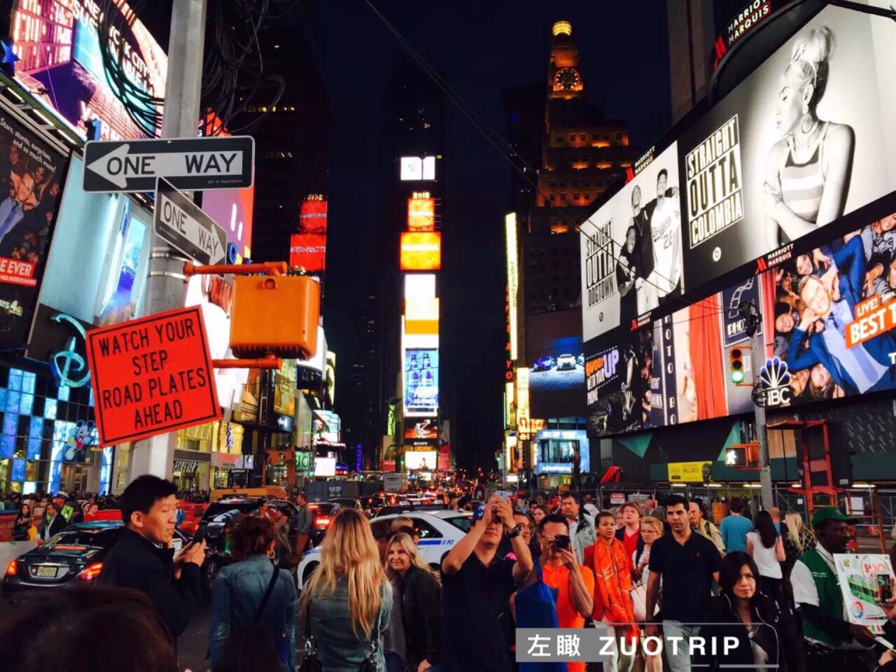 我有一百个喜欢纽约的理由，其中一个就是曼哈顿夜色。