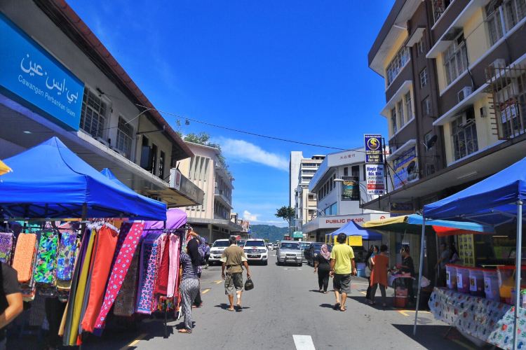Gaya Street(Cultural vibrancy, market experience)